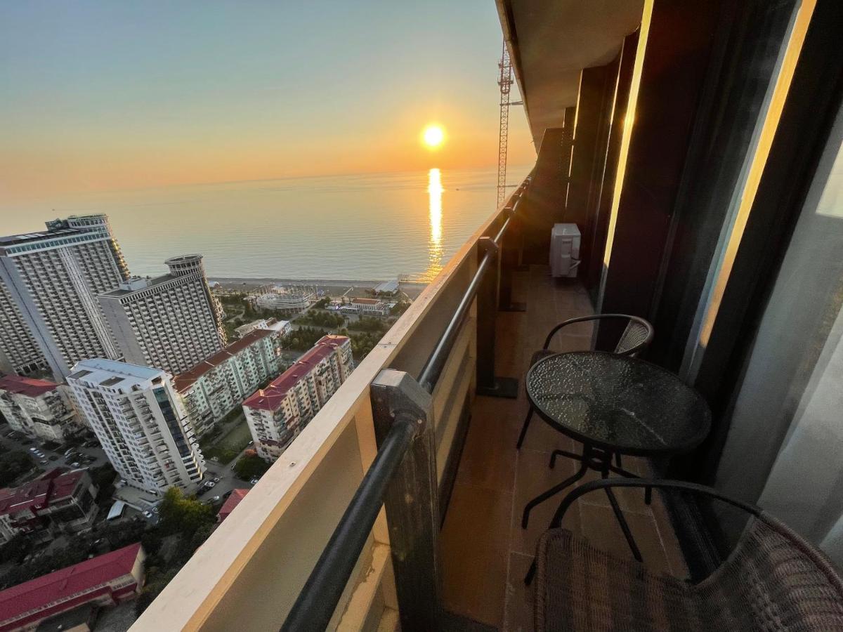 Orbi City Suite Batumi Exterior foto