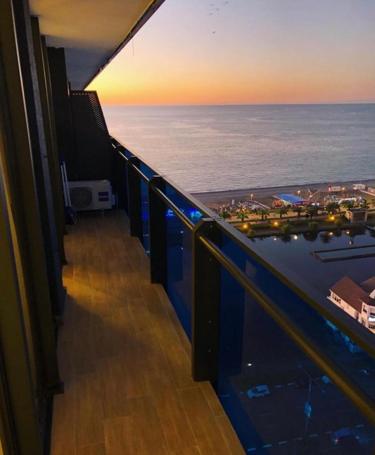 Orbi City Suite Batumi Exterior foto