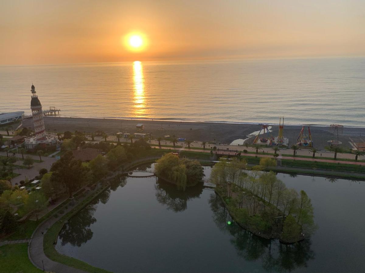 Orbi City Suite Batumi Exterior foto