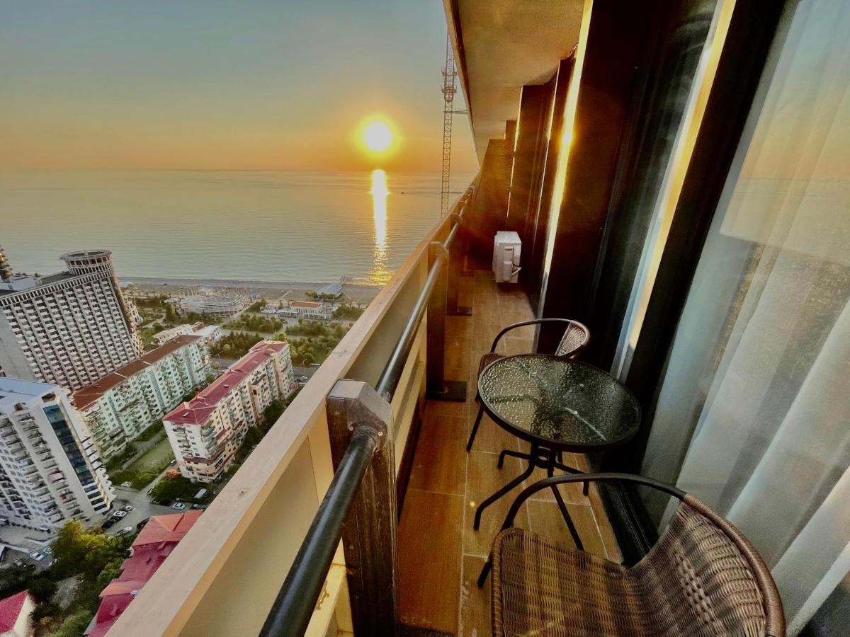 Orbi City Suite Batumi Exterior foto